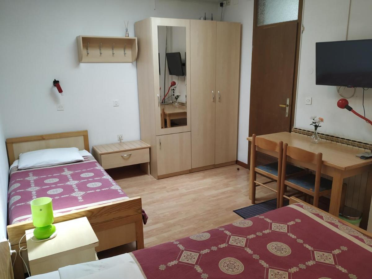 Accomodation Pertout Νόβα Γκόριτσα Εξωτερικό φωτογραφία