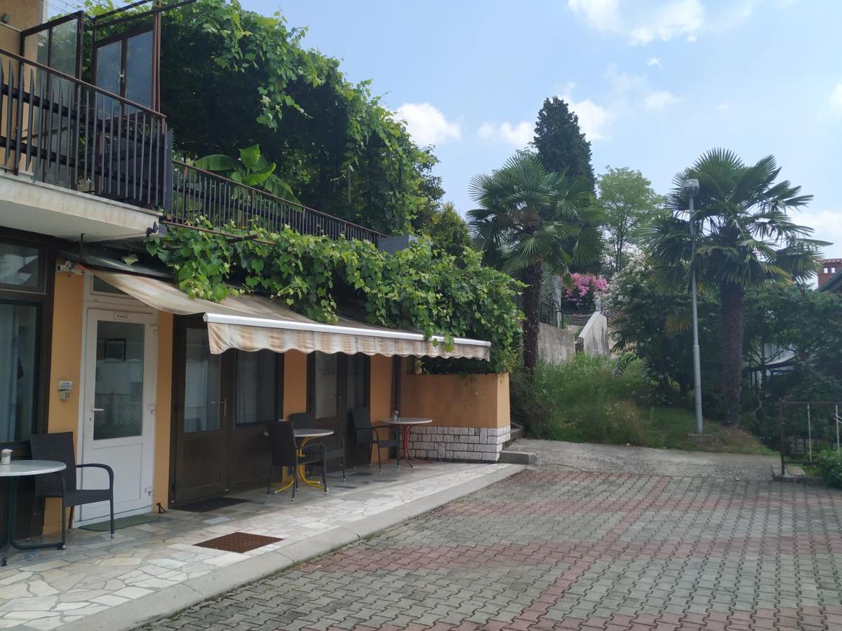 Accomodation Pertout Νόβα Γκόριτσα Εξωτερικό φωτογραφία
