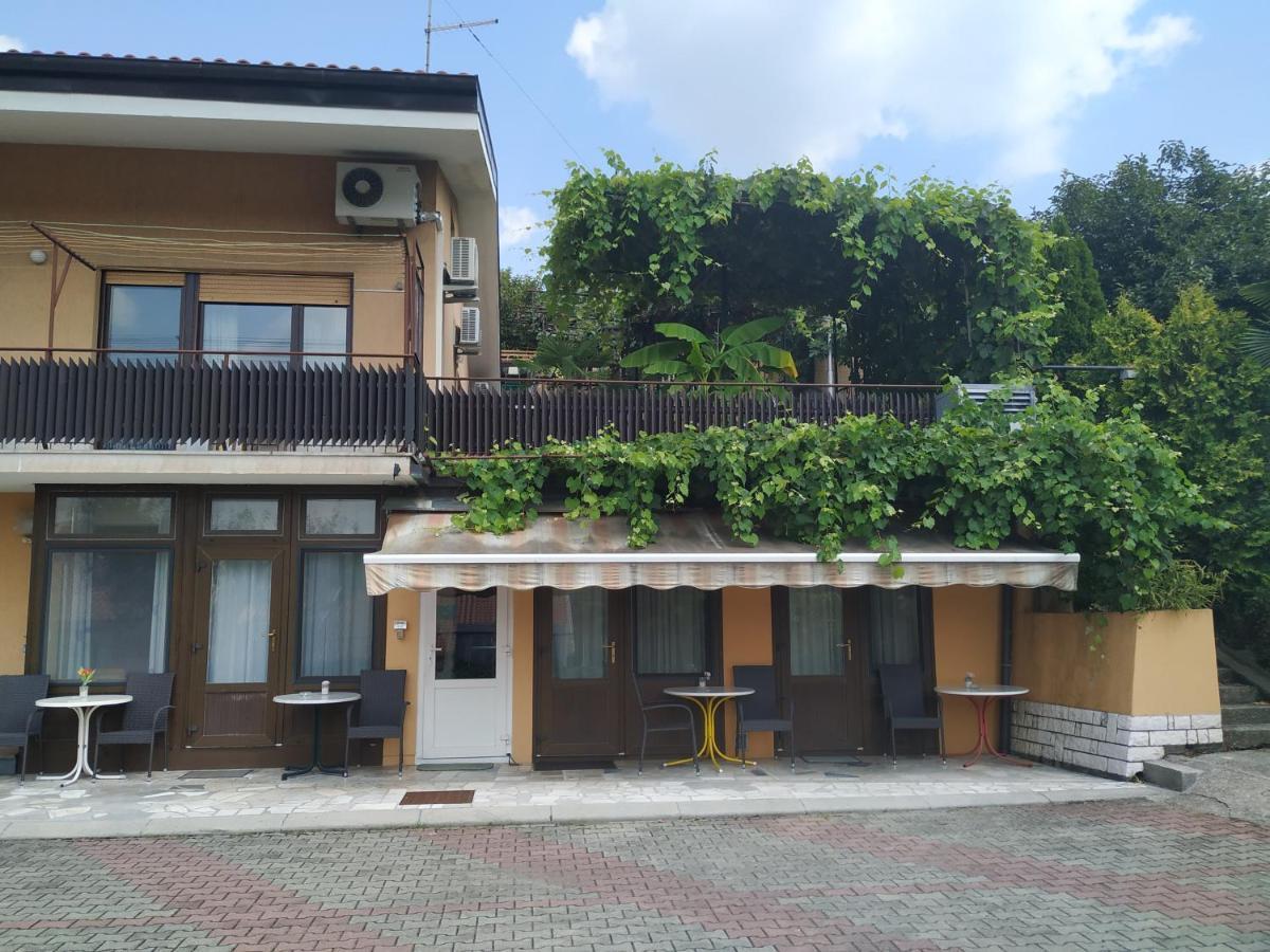 Accomodation Pertout Νόβα Γκόριτσα Εξωτερικό φωτογραφία